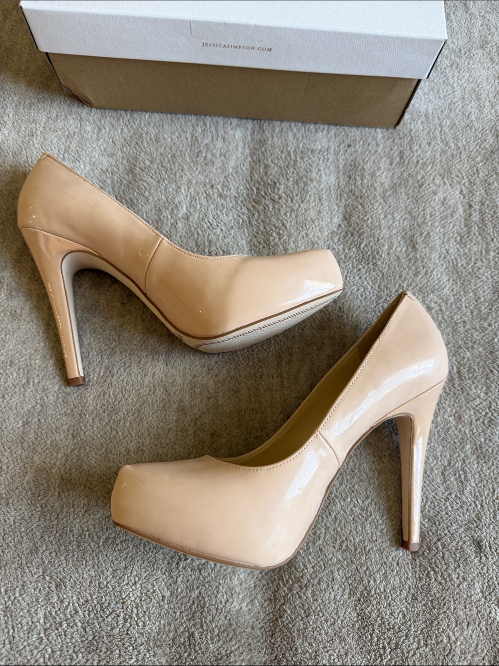 Jessica Simpson Sand Dune Patent Platform Pumps
